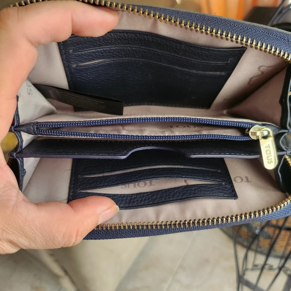 Tous zip around
